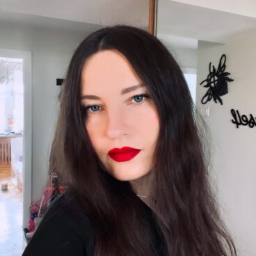 Оксана Вєліт