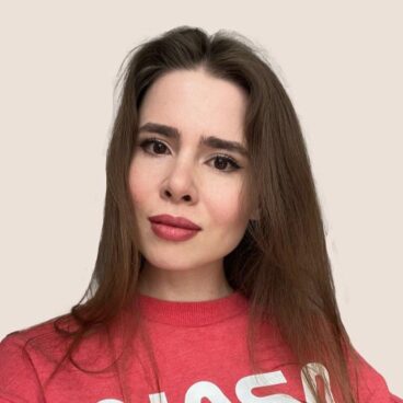 Поліна Кузнєцова